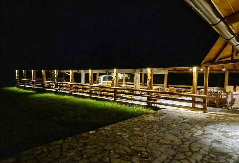 هتل Porto Tara