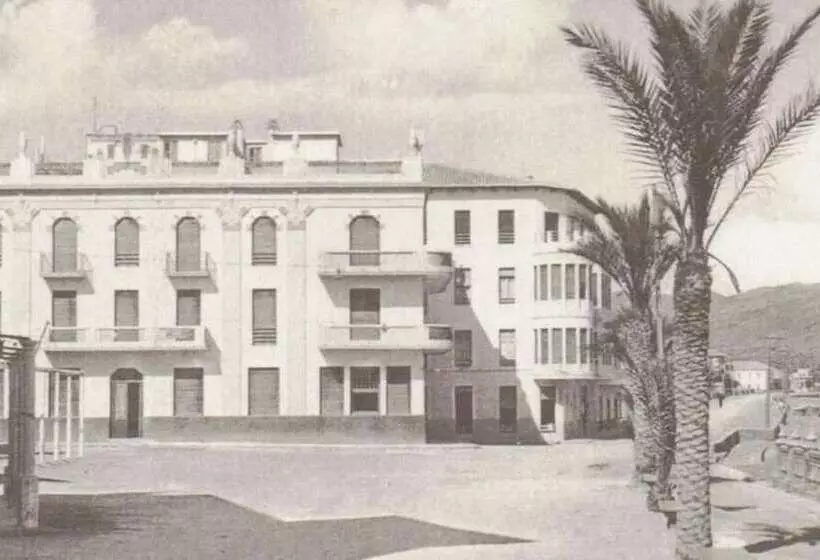 Apartamentos Senabre Palais