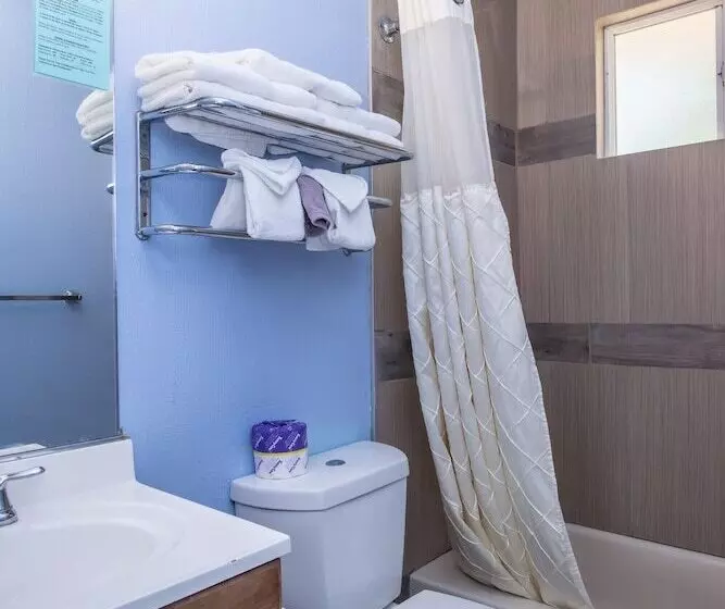 酒店 Aqua Breeze Inn