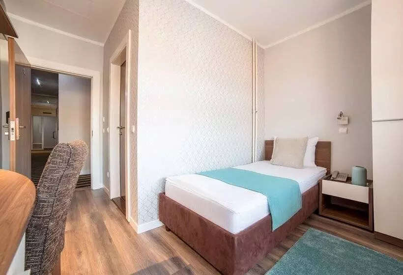Balkan Hotel Garni
