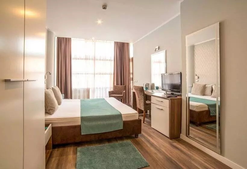Balkan Hotel Garni