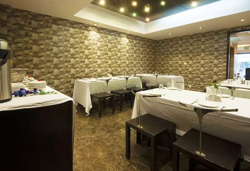 Super Hotel O Gold Palace