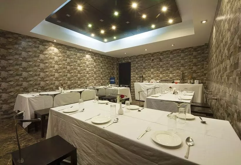Super Hotel O Gold Palace