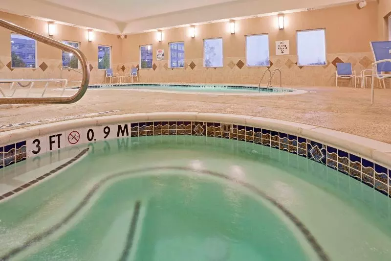 Holiday Inn Express Hotel & Suites Dallas West, An Ihg