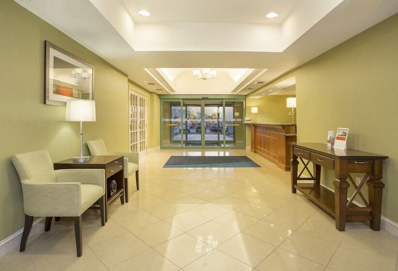 Holiday Inn Express Hotel & Suites Kalamazoo By Ihg