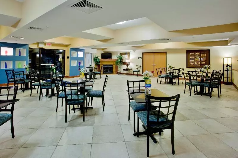 Holiday Inn Express Hotel & Suites Suffolk, An Ihg