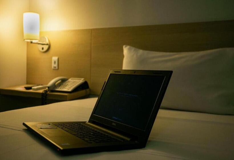 هتل Ibis Styles Belem Nazare