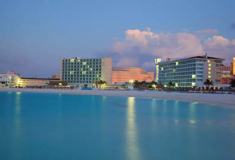 ホテル Krystal® Cancun All Inclusive