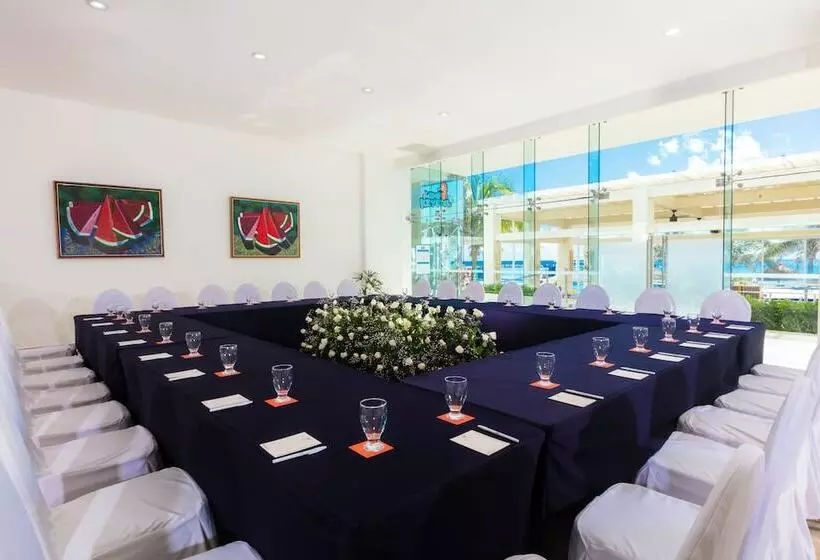 ホテル Krystal® Cancun All Inclusive