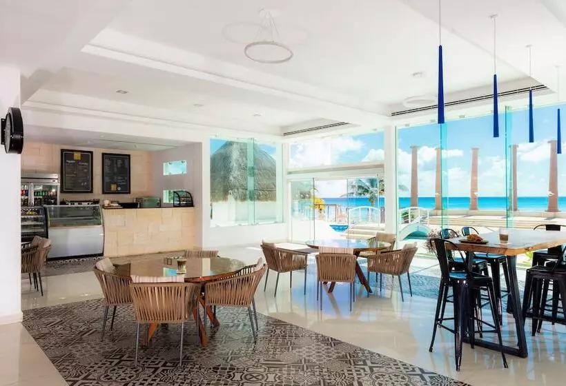 ホテル Krystal® Cancun All Inclusive