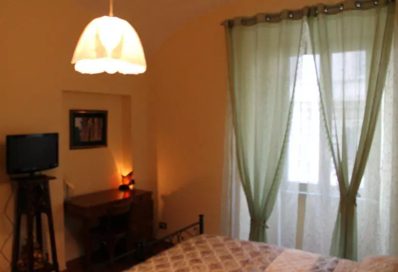 בית מלון כפרי Obelus