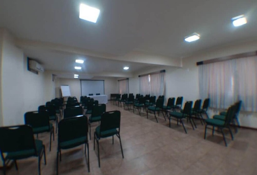 Отель Premium Pirassununga