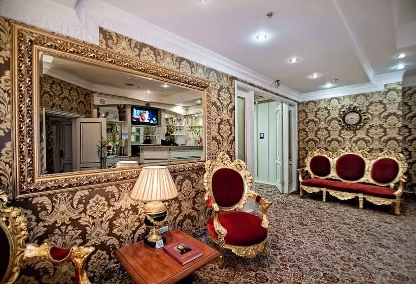 Royal Hotel De Paris