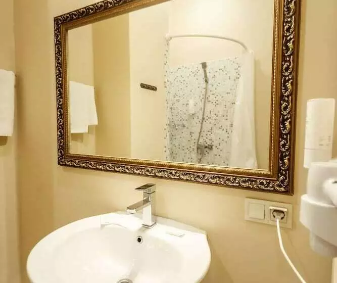 Royal Hotel De Paris