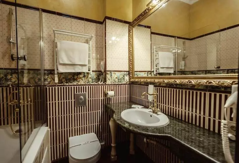 Royal Hotel De Paris