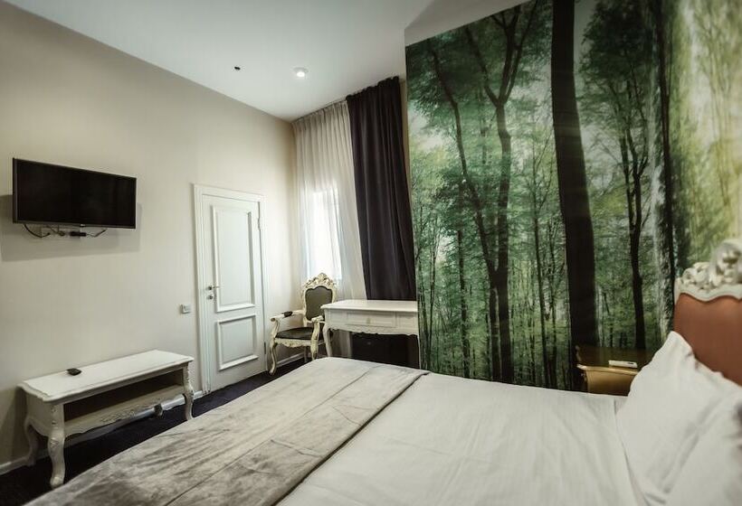 Royal Hotel De Paris