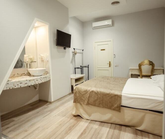 Royal Hotel De Paris