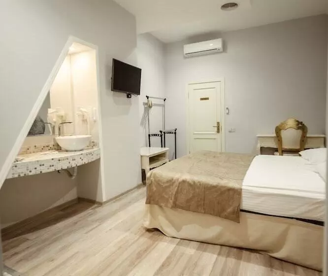 Royal Hotel De Paris