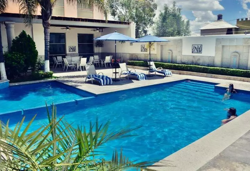 Отель San Carlos Tequisquiapan