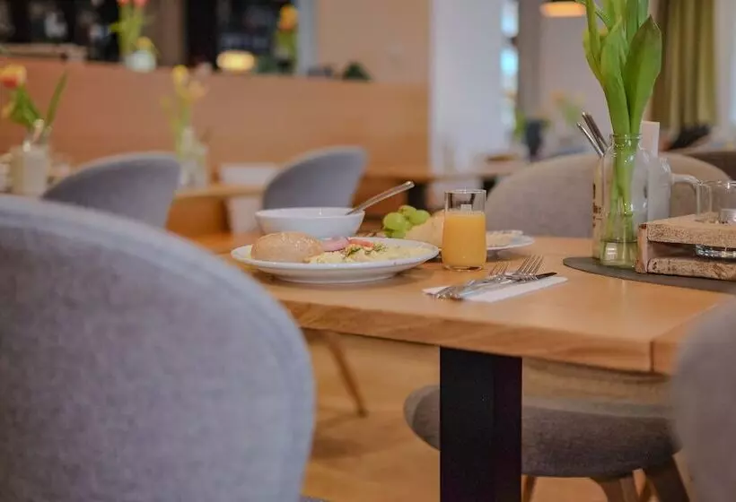 Mariandl Im Oberwirt