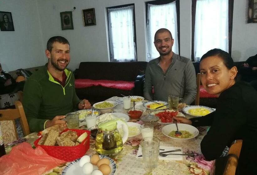 پانسیون Eco Village Jasavić Ii