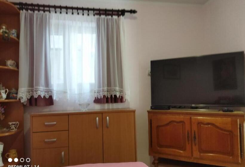 تختخواب و صبحانه Apartmani Srma Srma 2