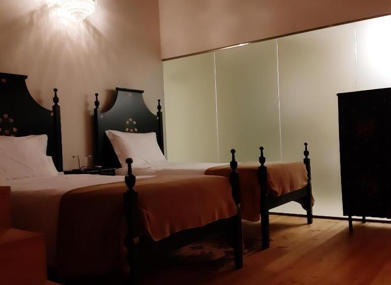 تختخواب و صبحانه Burgo Da Villa