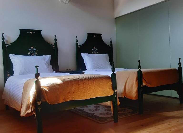 تختخواب و صبحانه Burgo Da Villa