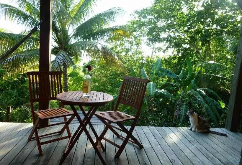 تختخواب و صبحانه Les Jardins De Cousinière