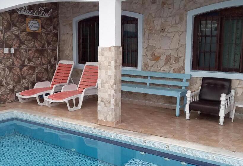 住宿加早餐  Maranata Casa Com Piscina   2 Minutos De Carro Até O Mar