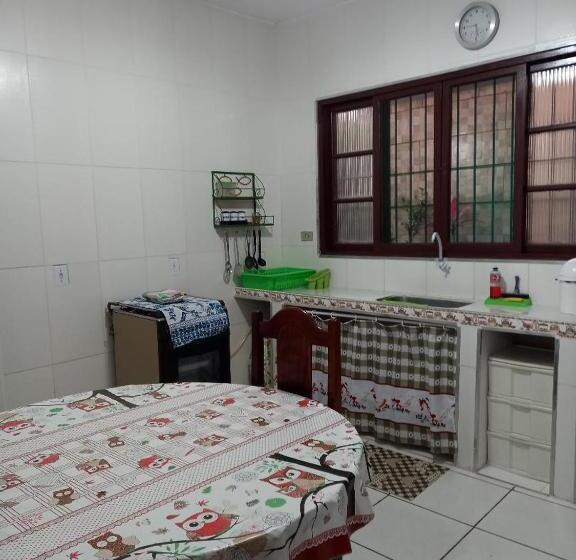 住宿加早餐  Maranata Casa Com Piscina   2 Minutos De Carro Até O Mar