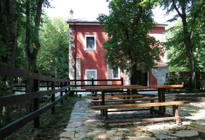 هتل Cantoniera D Umbra Agriturismo