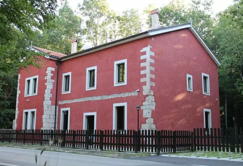 ホテル Cantoniera D Umbra Agriturismo