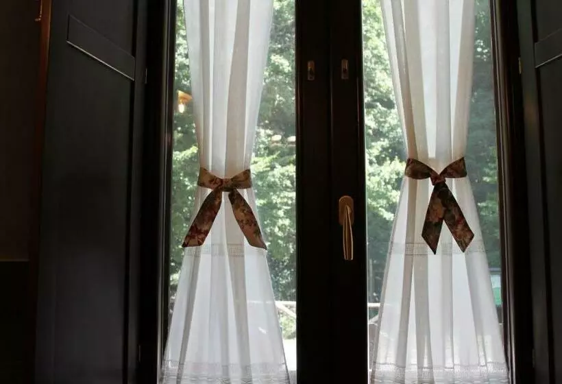 ホテル Cantoniera D Umbra Agriturismo