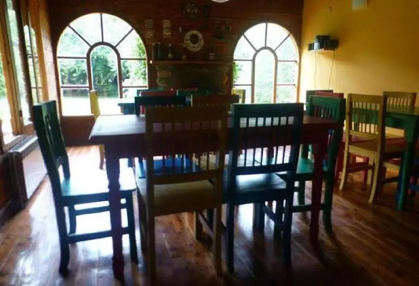 پانسیون Hostel Meridiano 71