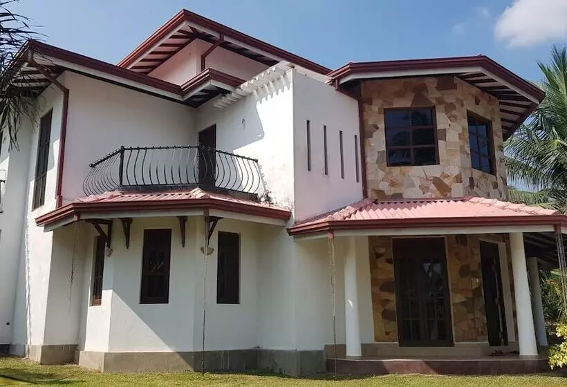 ペンション The Villa Sun Shine