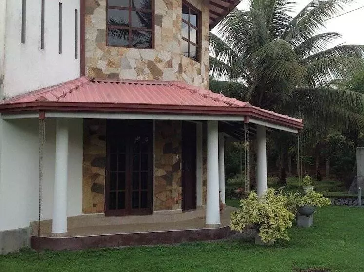 ペンション The Villa Sun Shine