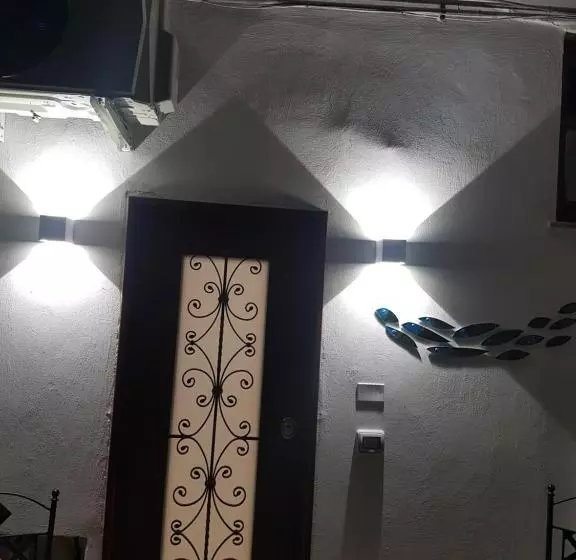 Aamiaismajoitus (B&B) Cala Di Luna House