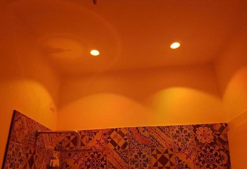 مبيت وإفطار Cala Di Luna House