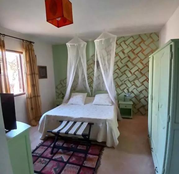 Aamiaismajoitus (B&B) Menzel Caja