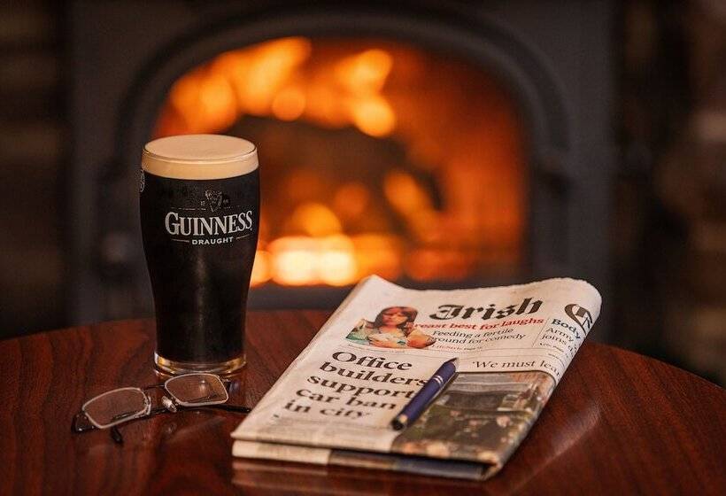 Larkins Pub Restaurant And B&b