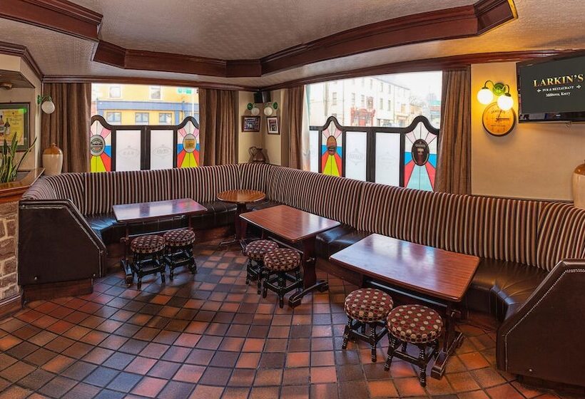 Larkins Pub Restaurant And B&b