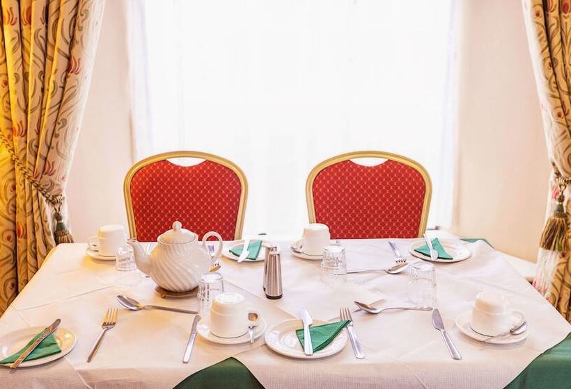 Larkins Pub Restaurant And B&b