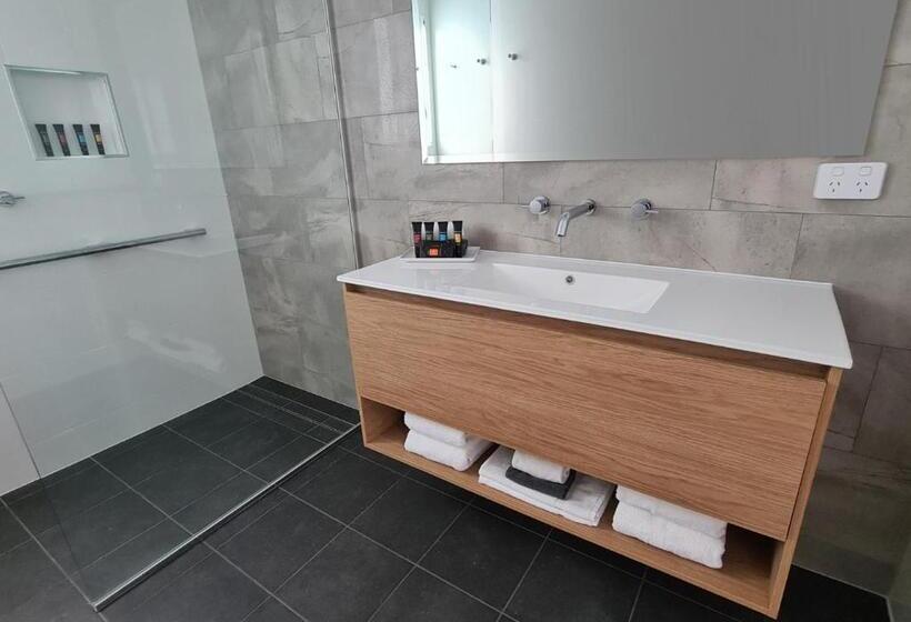 מוטל The Avenue Inn