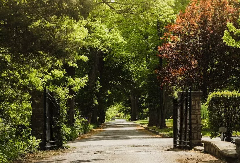 Aamiaismajoitus (B&B) The Mansion At Elfindale