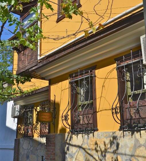 Homeros Pension & Guesthouse