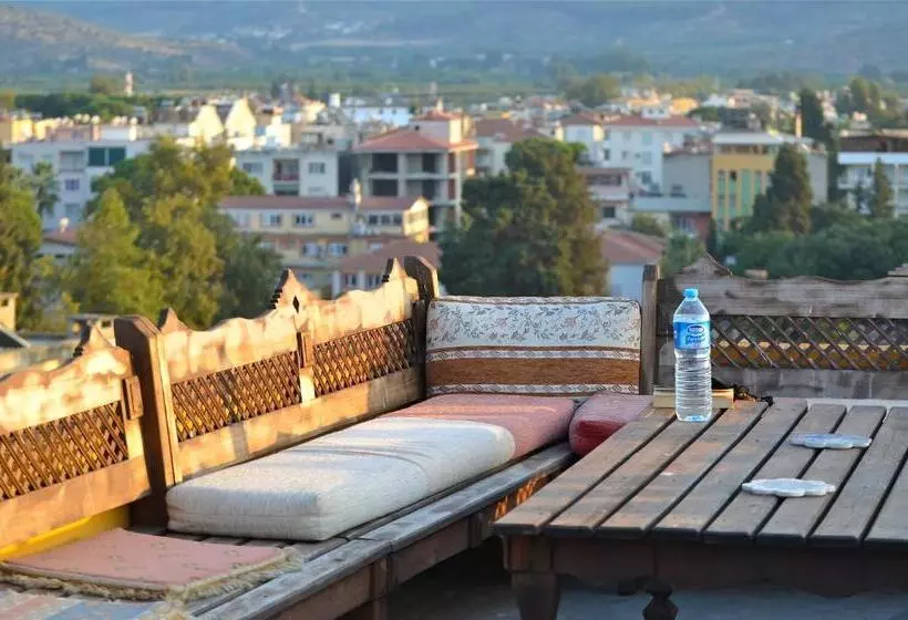 Homeros Pension & Guesthouse