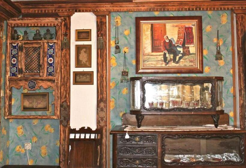 Homeros Pension & Guesthouse