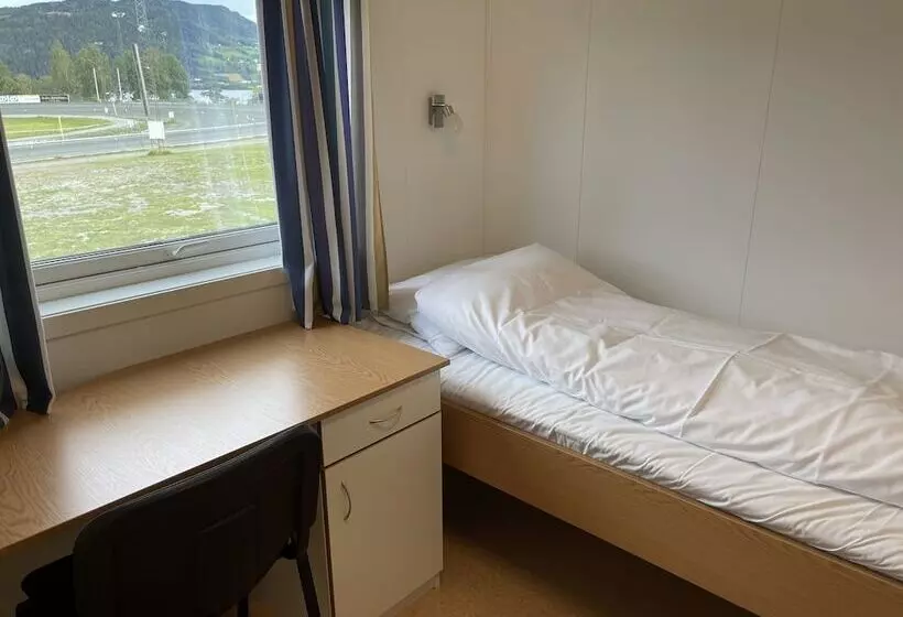 ホテル Biri Arena Overnatting