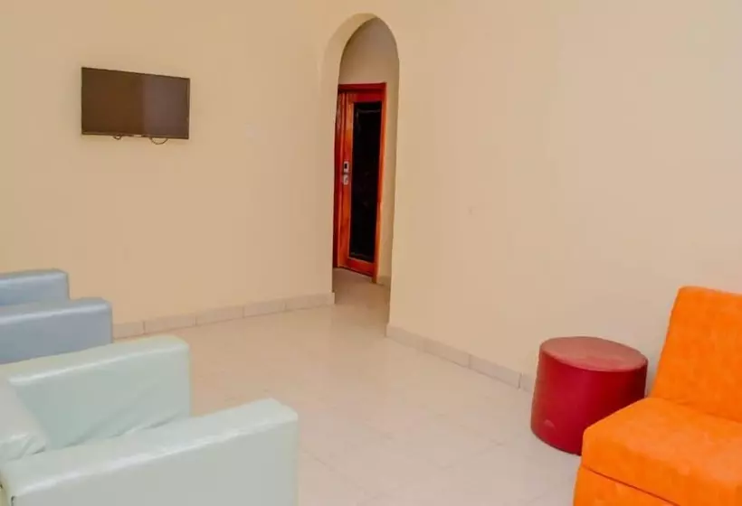 هتل Kedros Precious Suites